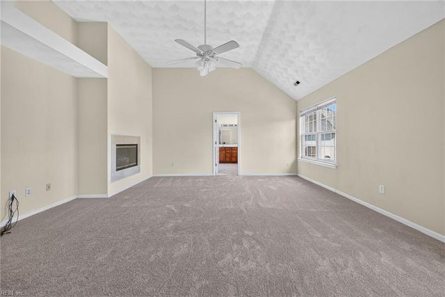 100 Hamer RD, Suffolk, VA 23434