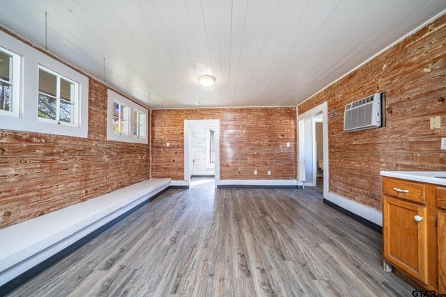 1855 Phillips Springs Rd, Gladewater, TX 75647