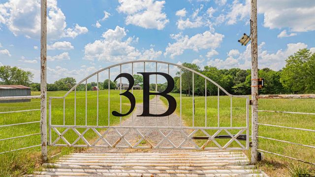 1855 Phillips Springs Rd, Gladewater, TX 75647