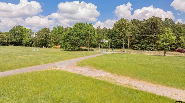 1855 Phillips Springs Rd, Gladewater, TX 75647