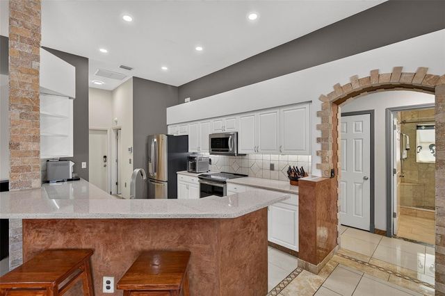 30524 LANESBOROUGH CIRCLE, Wesley Chapel, FL 33543