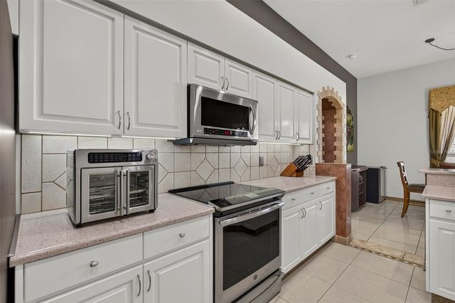 30524 LANESBOROUGH CIRCLE, Wesley Chapel, FL 33543