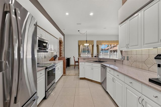 30524 LANESBOROUGH CIRCLE, Wesley Chapel, FL 33543