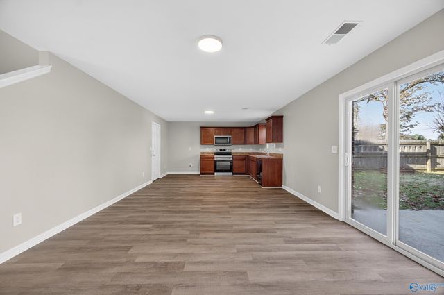 165 Sedgewick Drive, Owens Cross Roads, AL 35763