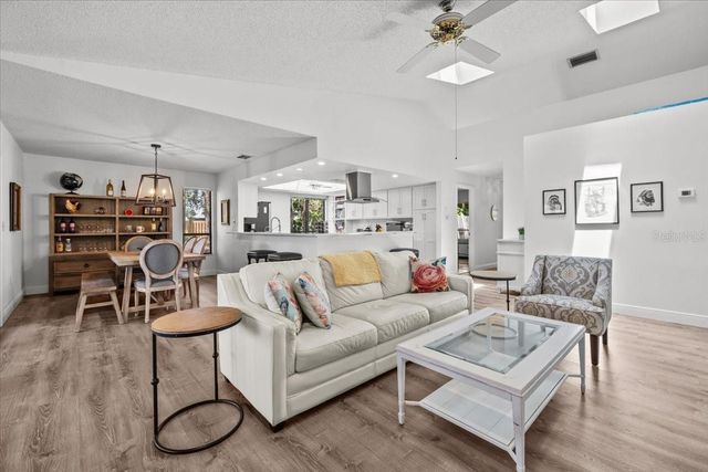 110 PARKSIDE COLONY DRIVE, Tarpon Springs, FL 34689