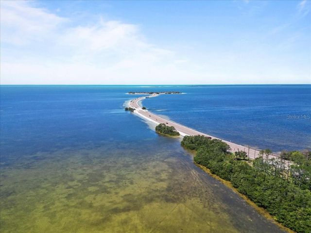 110 PARKSIDE COLONY DRIVE, Tarpon Springs, FL 34689