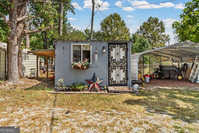 922 Clearwater Road, Sharpsburg, GA 30277