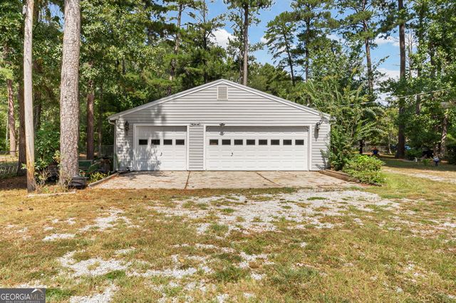 922 Clearwater Road, Sharpsburg, GA 30277