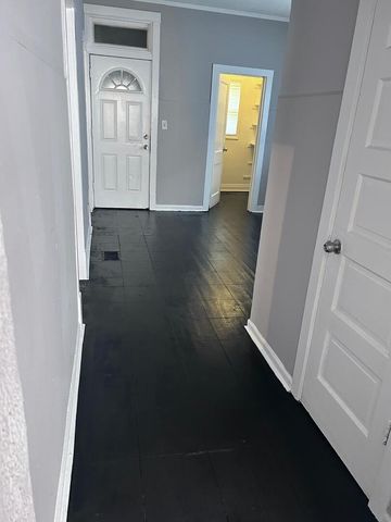 8127 S Coles Avenue, Chicago, IL 60617