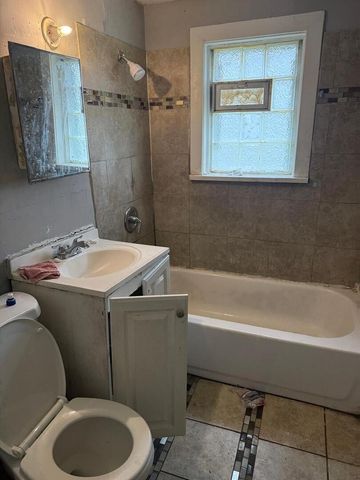 8127 S Coles Avenue, Chicago, IL 60617