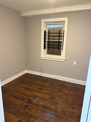 8127 S Coles Avenue, Chicago, IL 60617