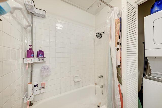 712 Graham PL 101, Austin, TX 78705