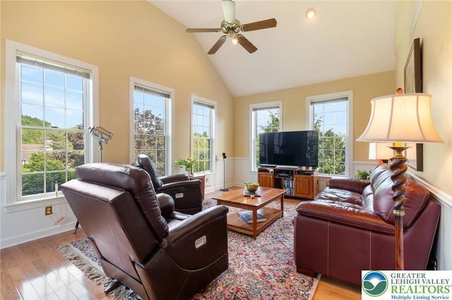 3015 Kerns Court, North Whitehall Twp, PA 18069