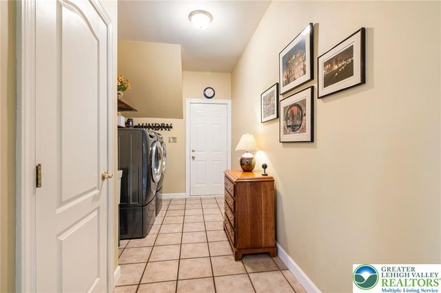 3015 Kerns Court, North Whitehall Twp, PA 18069