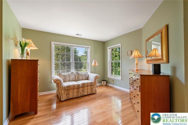 3015 Kerns Court, North Whitehall Twp, PA 18069