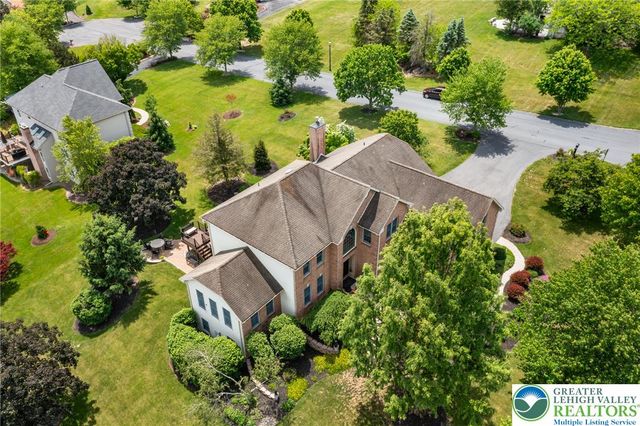 3015 Kerns Court, North Whitehall Twp, PA 18069