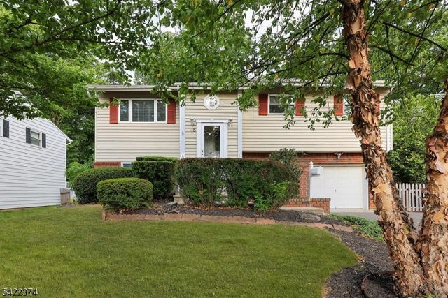 45 Fieldstone Dr, Somerville Boro, NJ 08876