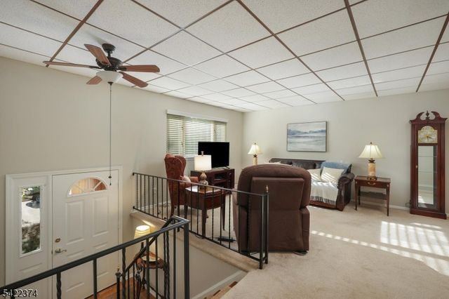 45 Fieldstone Dr, Somerville Boro, NJ 08876