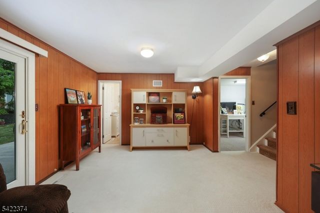 45 Fieldstone Dr, Somerville Boro, NJ 08876