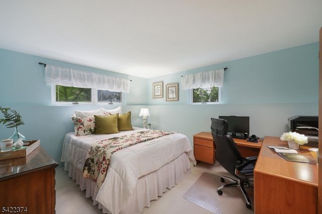45 Fieldstone Dr, Somerville Boro, NJ 08876