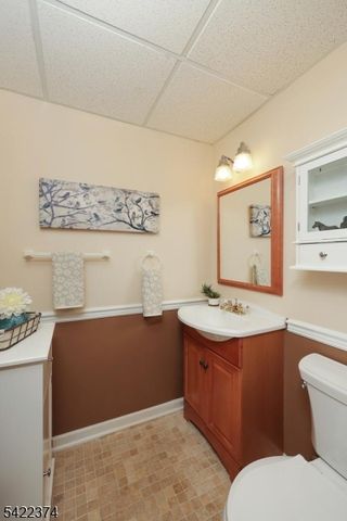 45 Fieldstone Dr, Somerville Boro, NJ 08876