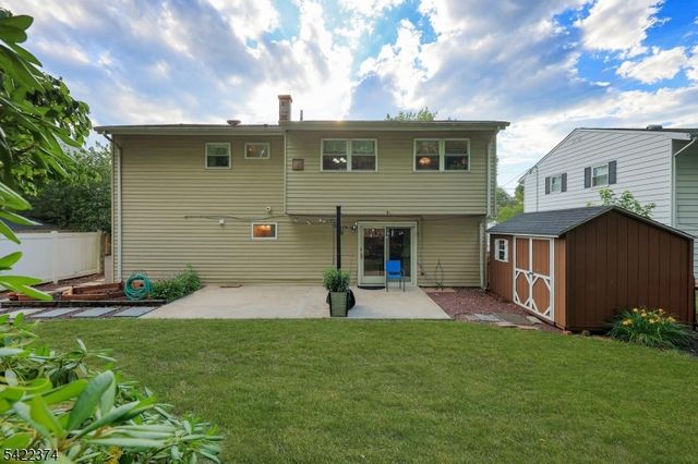45 Fieldstone Dr, Somerville Boro, NJ 08876
