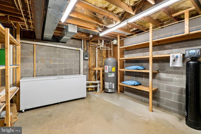 1800 PINE KNOB RD, Sykesville, MD 21784