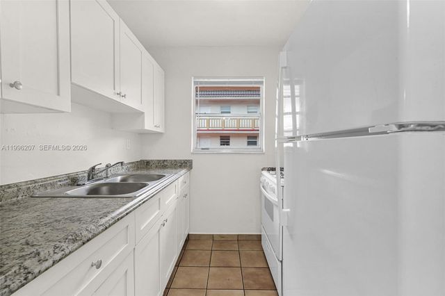 4655 Palm Ave 205, Hialeah, FL 33012