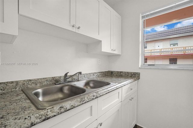 4655 Palm Ave 205, Hialeah, FL 33012