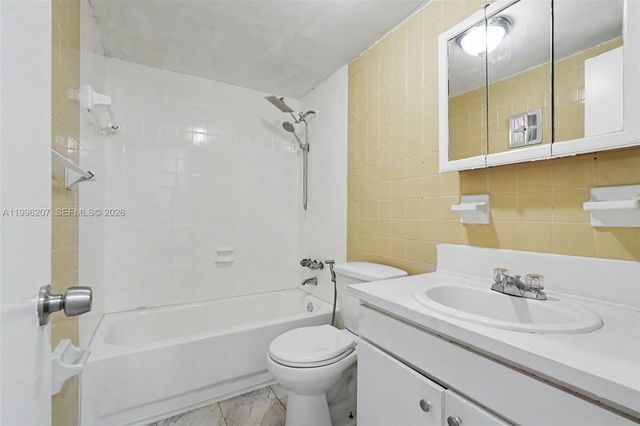 4655 Palm Ave 205, Hialeah, FL 33012