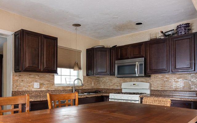 1502 13TH STREET W, Bradenton, FL 34205