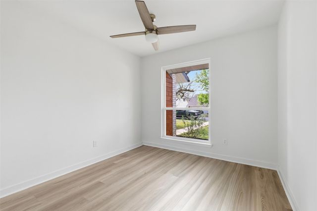 304 Loganberry CT, Austin, TX 78745