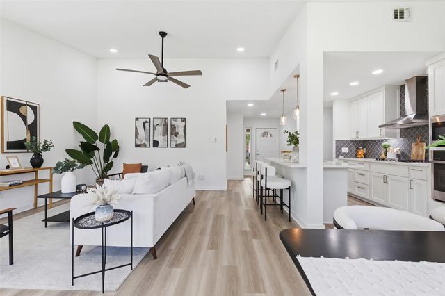 304 Loganberry CT, Austin, TX 78745