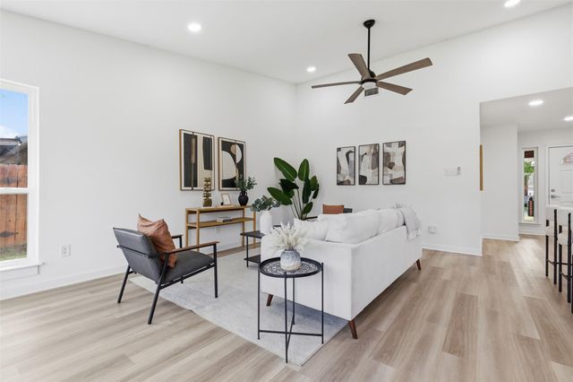 304 Loganberry CT, Austin, TX 78745