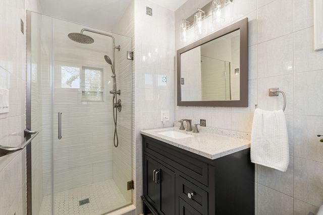 6 Melina Rd, Newton, MA 02459
