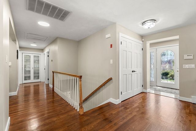 6 Melina Rd, Newton, MA 02459