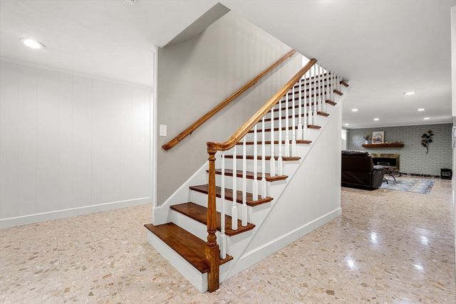 6 Melina Rd, Newton, MA 02459