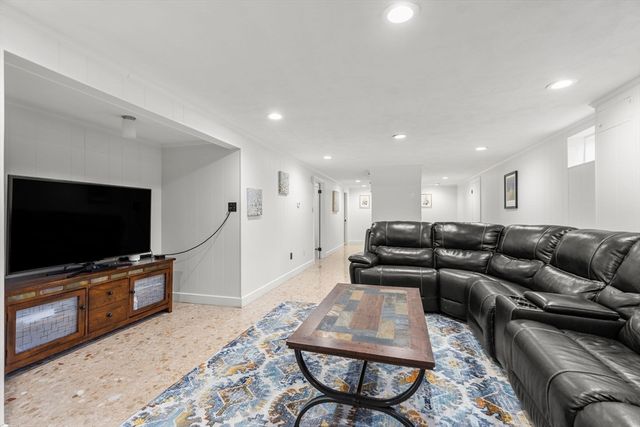 6 Melina Rd, Newton, MA 02459