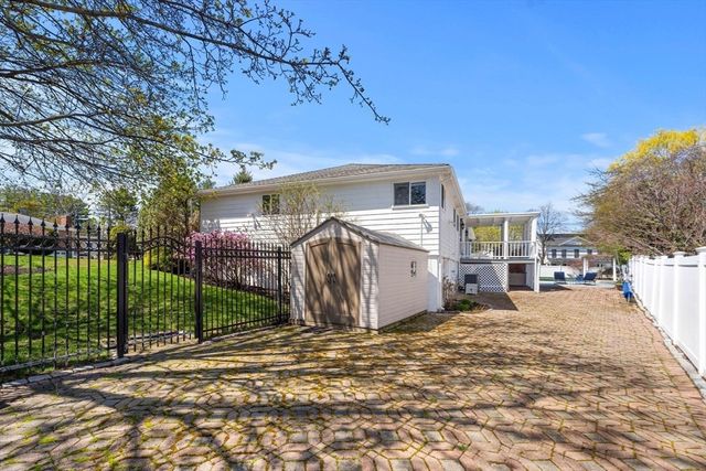 6 Melina Rd, Newton, MA 02459