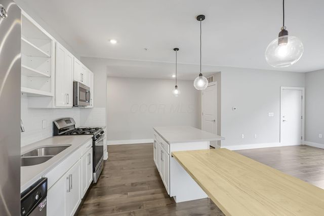 1020 Pennsylvania Avenue, Columbus, OH 43201