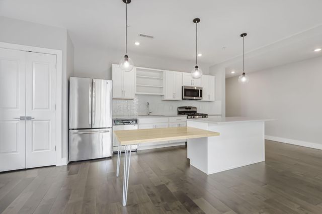 1020 Pennsylvania Avenue, Columbus, OH 43201