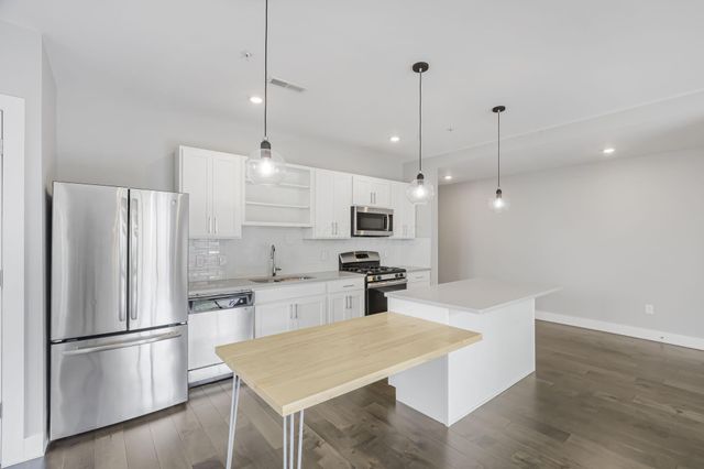 1020 Pennsylvania Avenue, Columbus, OH 43201