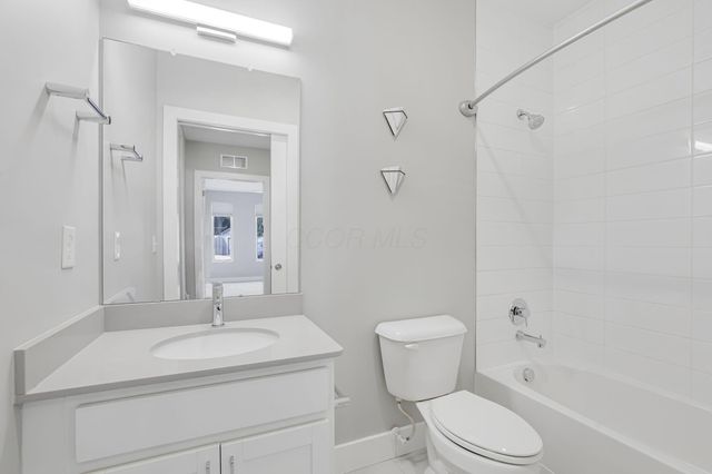 1020 Pennsylvania Avenue, Columbus, OH 43201