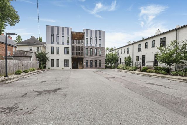 1020 Pennsylvania Avenue, Columbus, OH 43201