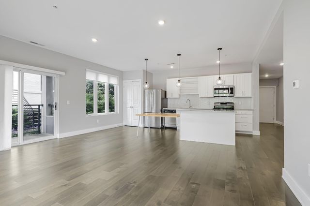 1020 Pennsylvania Avenue, Columbus, OH 43201
