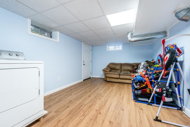 545 Lincoln Rd Extension, Barnstable, MA 02630