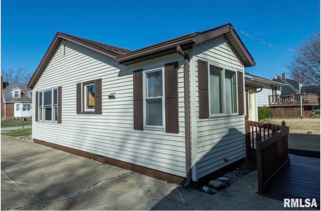 214 S TAZEWELL Street, Metamora, IL 61548