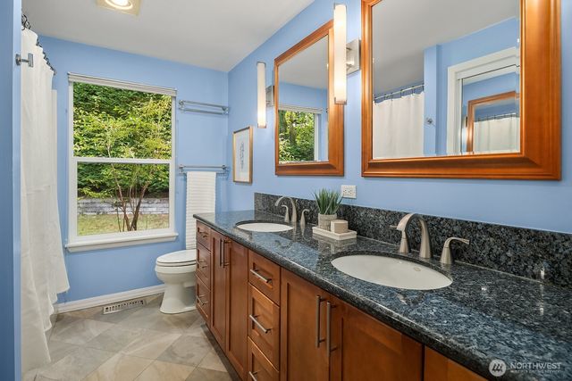 909 110th Avenue SE, Bellevue, WA 98004