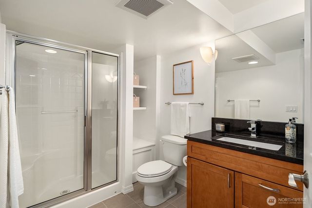 909 110th Avenue SE, Bellevue, WA 98004