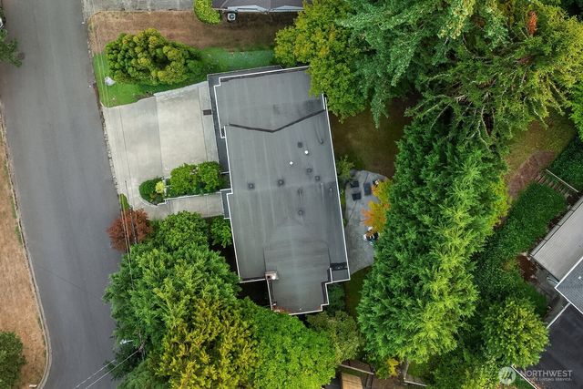 909 110th Avenue SE, Bellevue, WA 98004